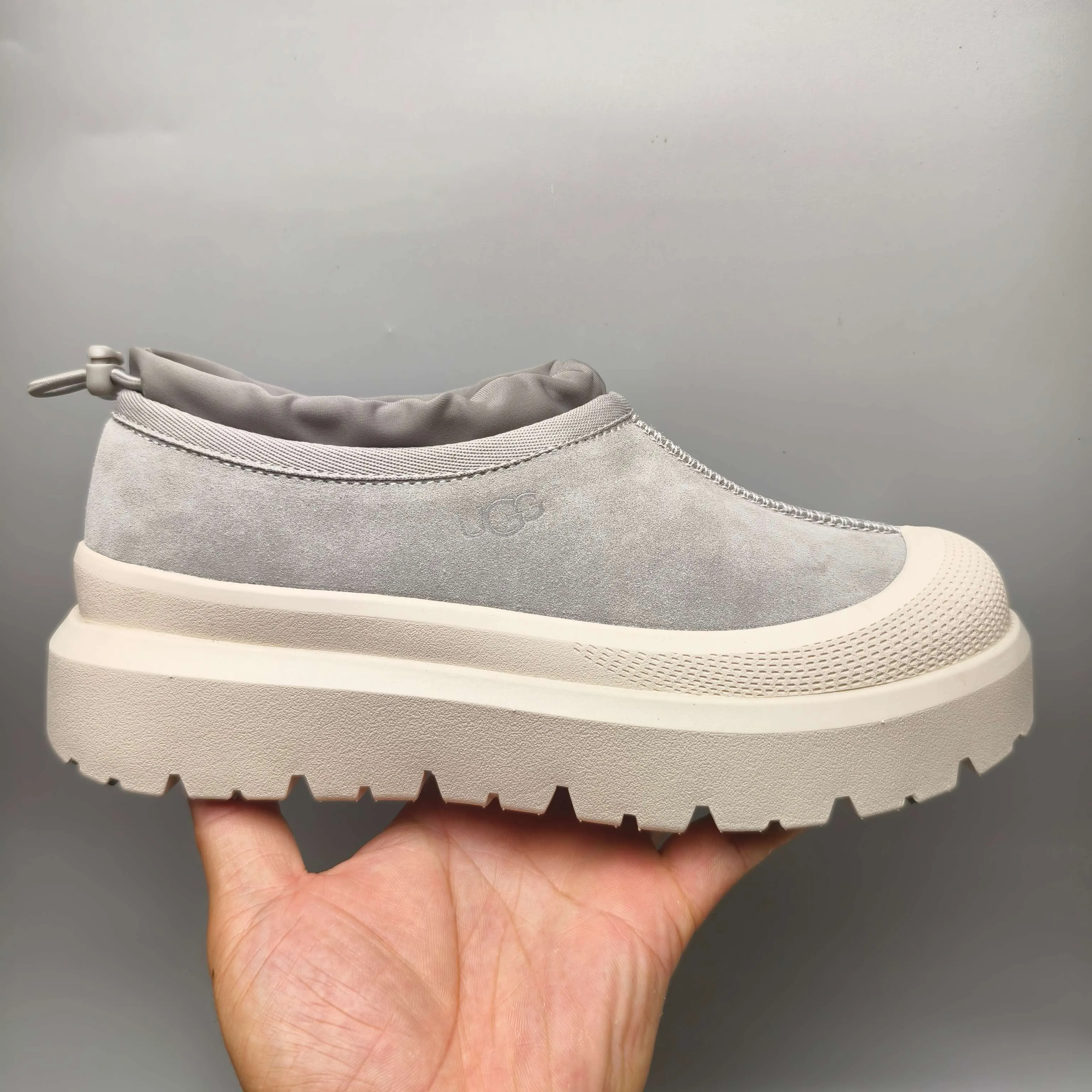 💰520 UGG sheepskin all-in-one snow boots 4096 slip-on casual trendy Wang Yibo men's and women's shoes Color: white red black blue yellow light gray dark gray green Matching sizes: 35-45